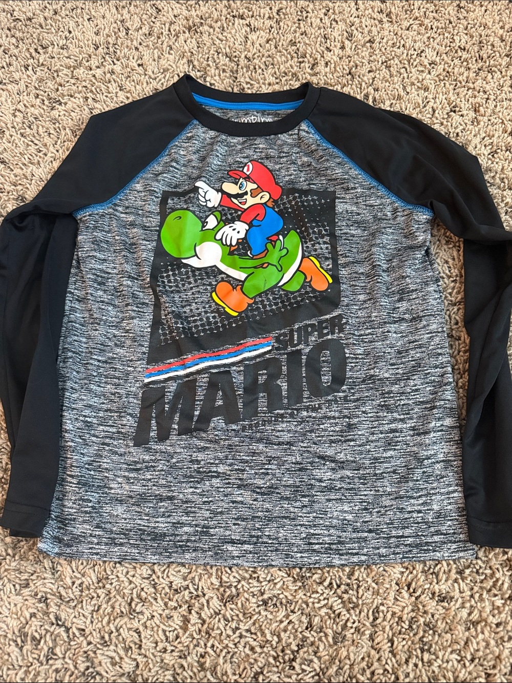 Nintendo Long-Sleeve Mario & Yoshi Raglan Tee - Black, Gray, Green, Red